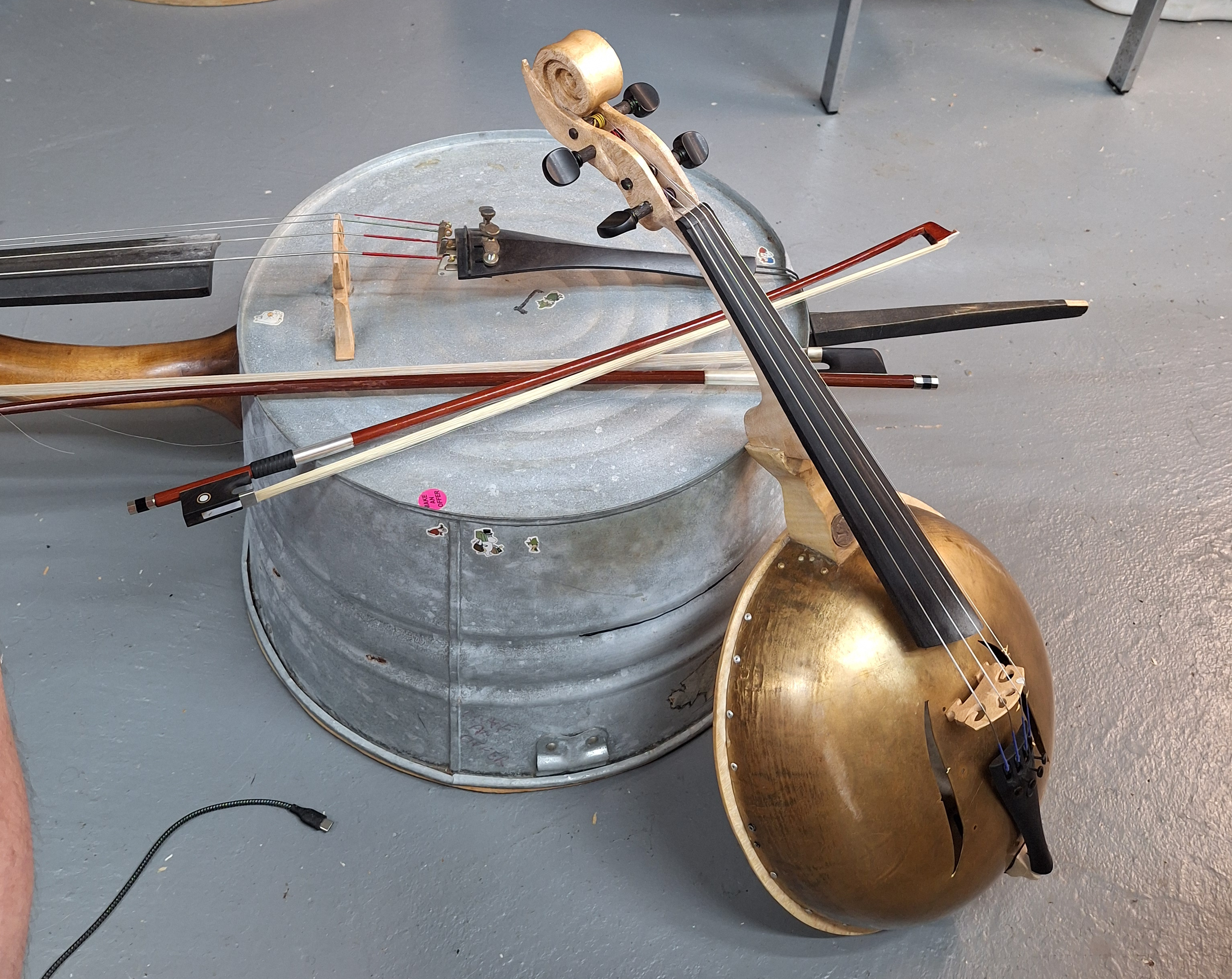 Tin-can cello, pot-belly fiddle